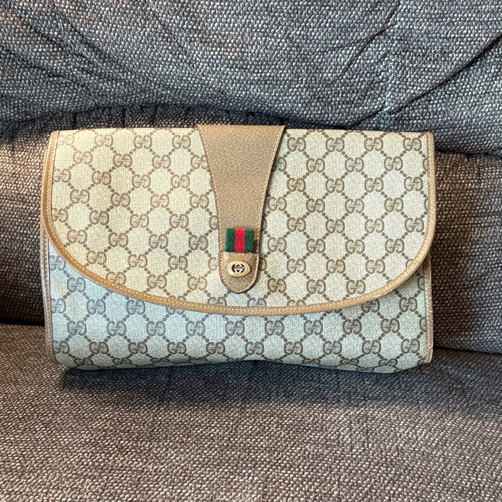 Gucci  Vintage  Gucci Sherry Line Clutch